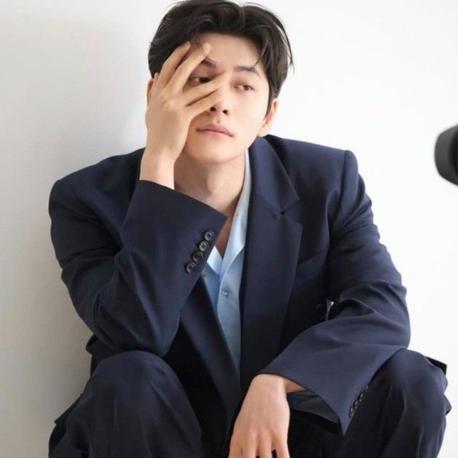 Behind-the-scenes cut of Kang Taeoh