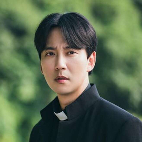 Behind-the-scenes cut of Kim Namgil