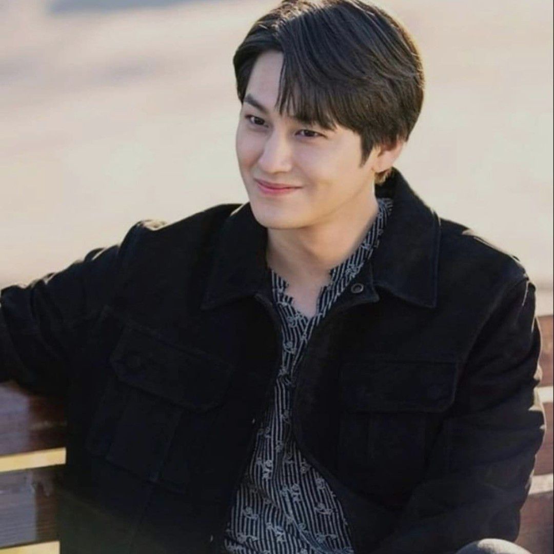 Momen yang diabadikan oleh penggemar Kim Bum