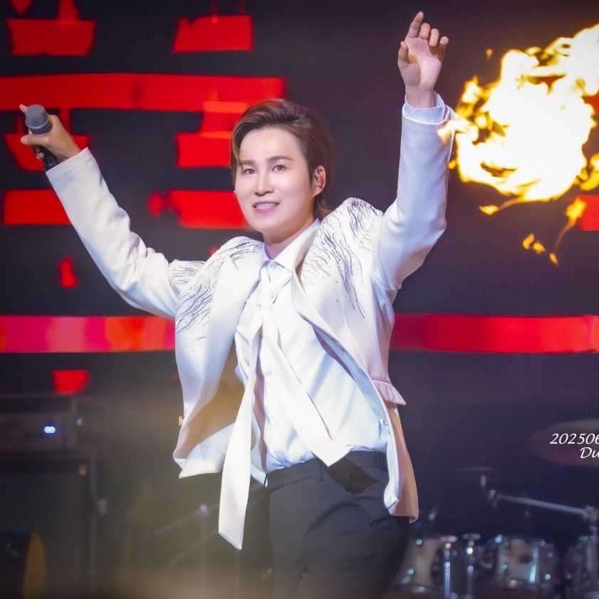 A moment captured by a fan of Kim Heejae