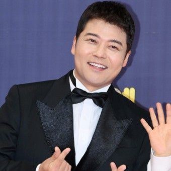 Popular profile photo of Jun Hyunmoo loved by fans