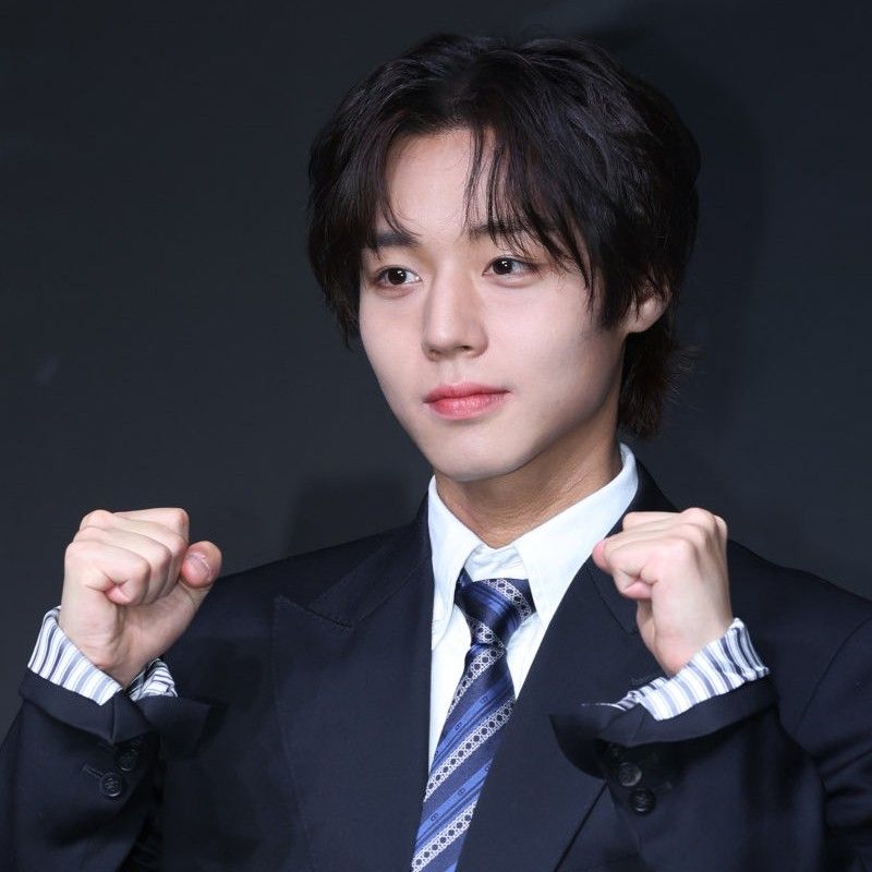 Recent activity shot of Park Jihoon