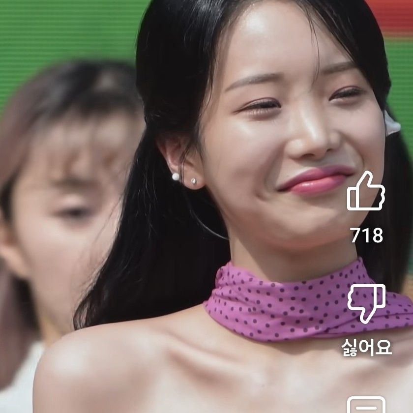 Behind-the-scenes cut of Kim Soyeon (2004)