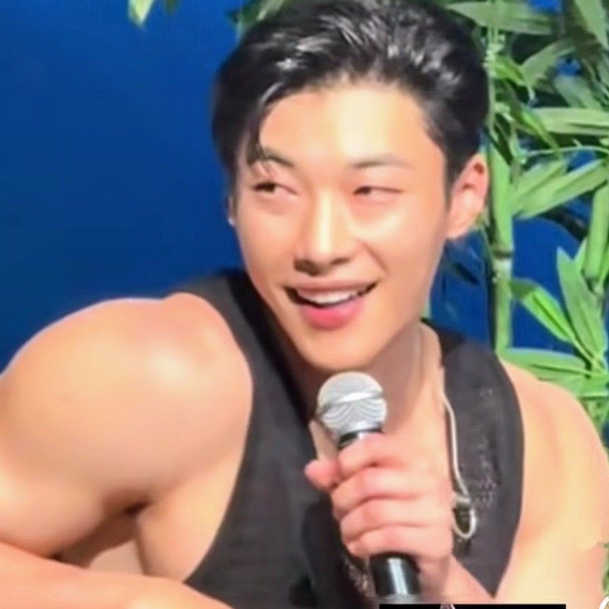 Recent activity shot of Woo Dohwan