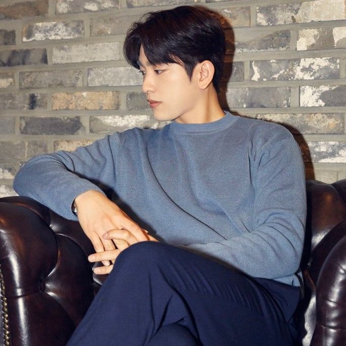 Cuplikan di balik layar dari Park Jinyoung