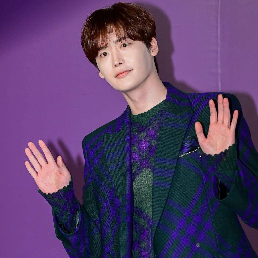 Behind-the-scenes cut of Lee Jongsuk
