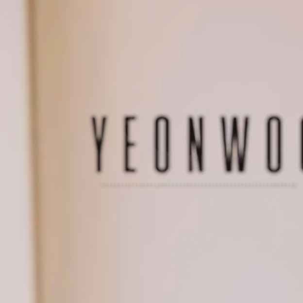 Behind-the-scenes cut of Yeonwoo