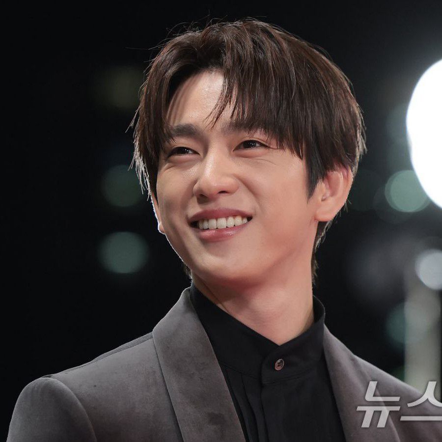 Foto terbaru dari Park Jinyoung