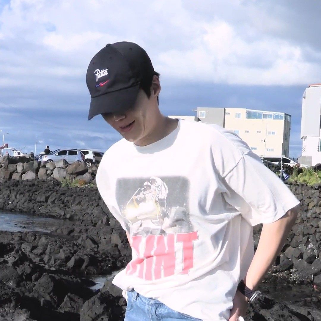 Foto kegiatan terbaru dari Kim Seonho