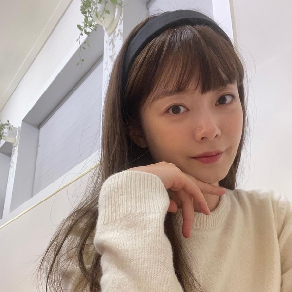 오늘 최애돌셀럽에서 빛나는 전소민의 대표 사진