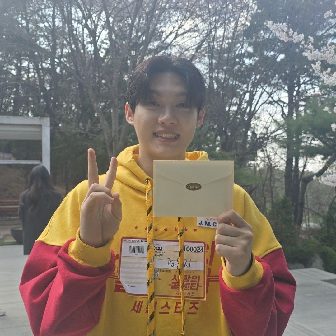 A moment captured by a fan of Choi Jaemyeong