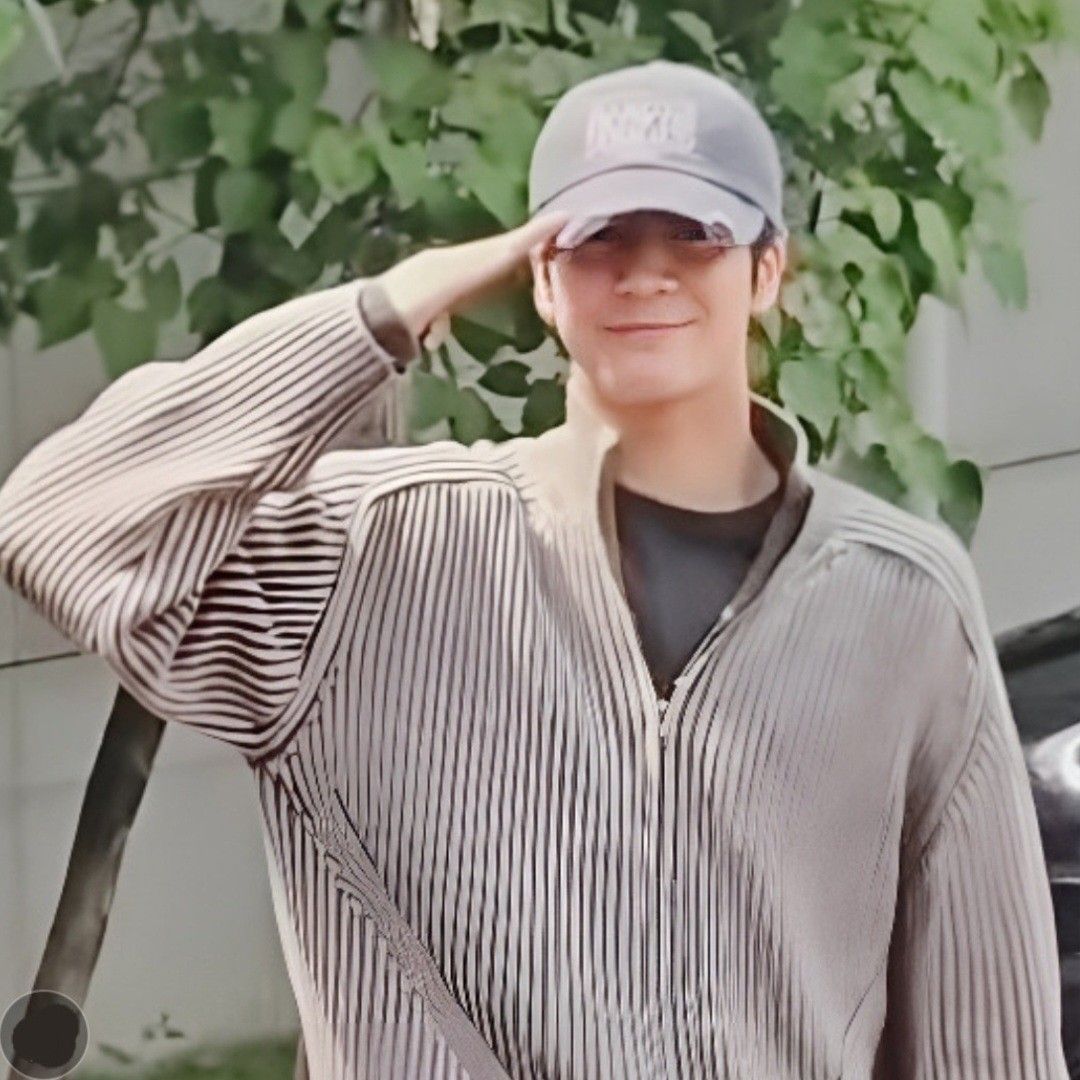 Behind-the-scenes cut of Jeong Dongwon