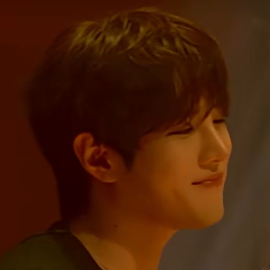 金俊賢的最新照片