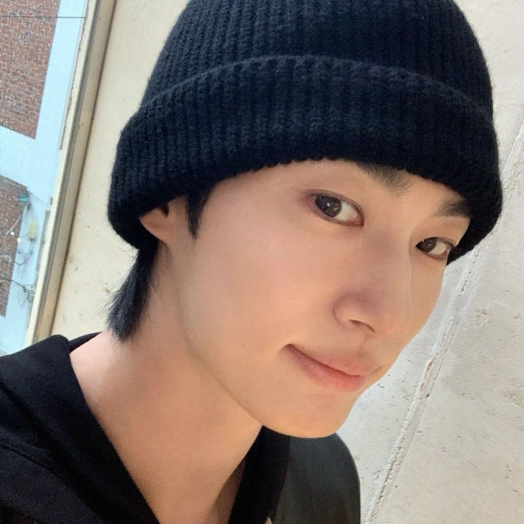 Latest photo of Byeon Wooseok