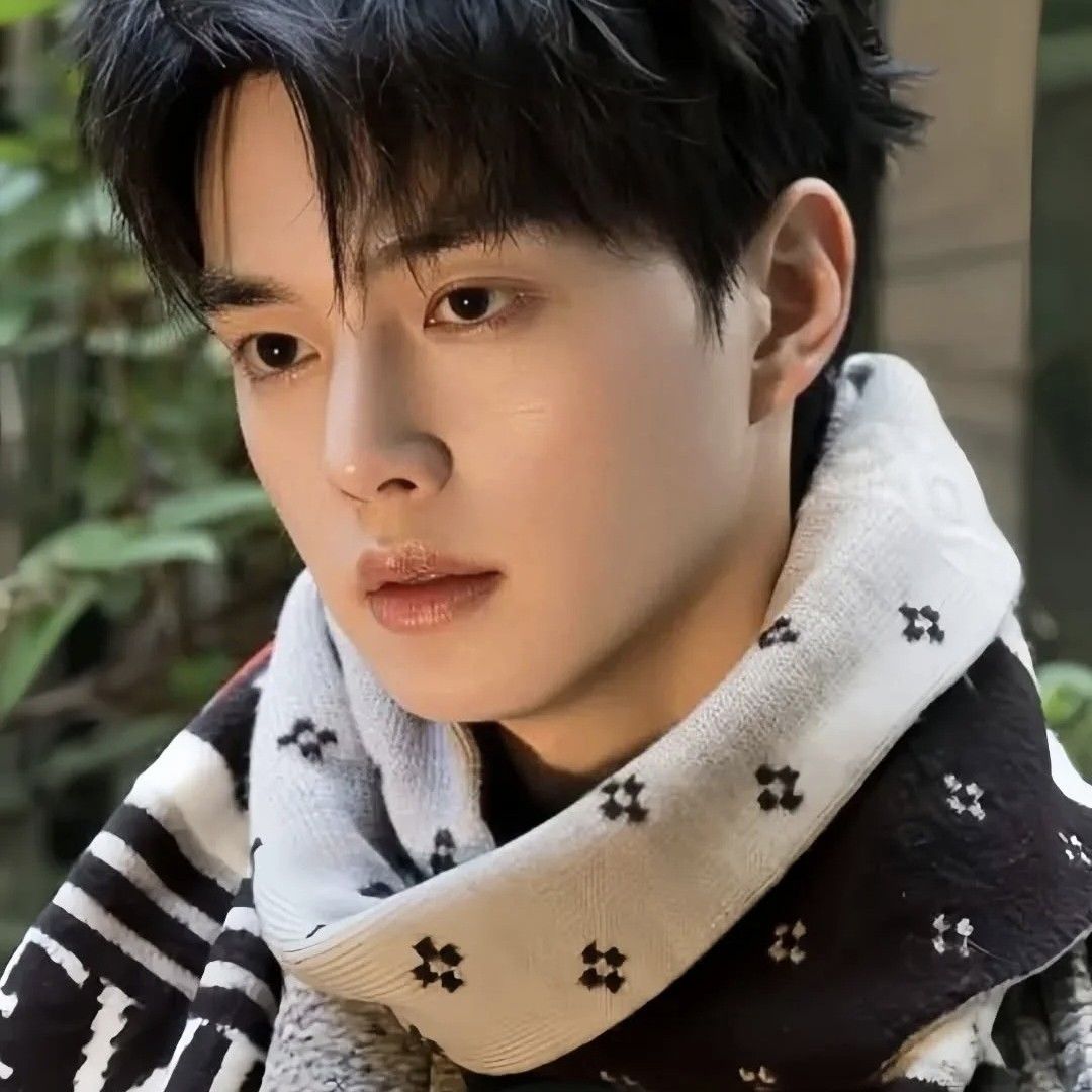 Recent activity shot of Song Kang