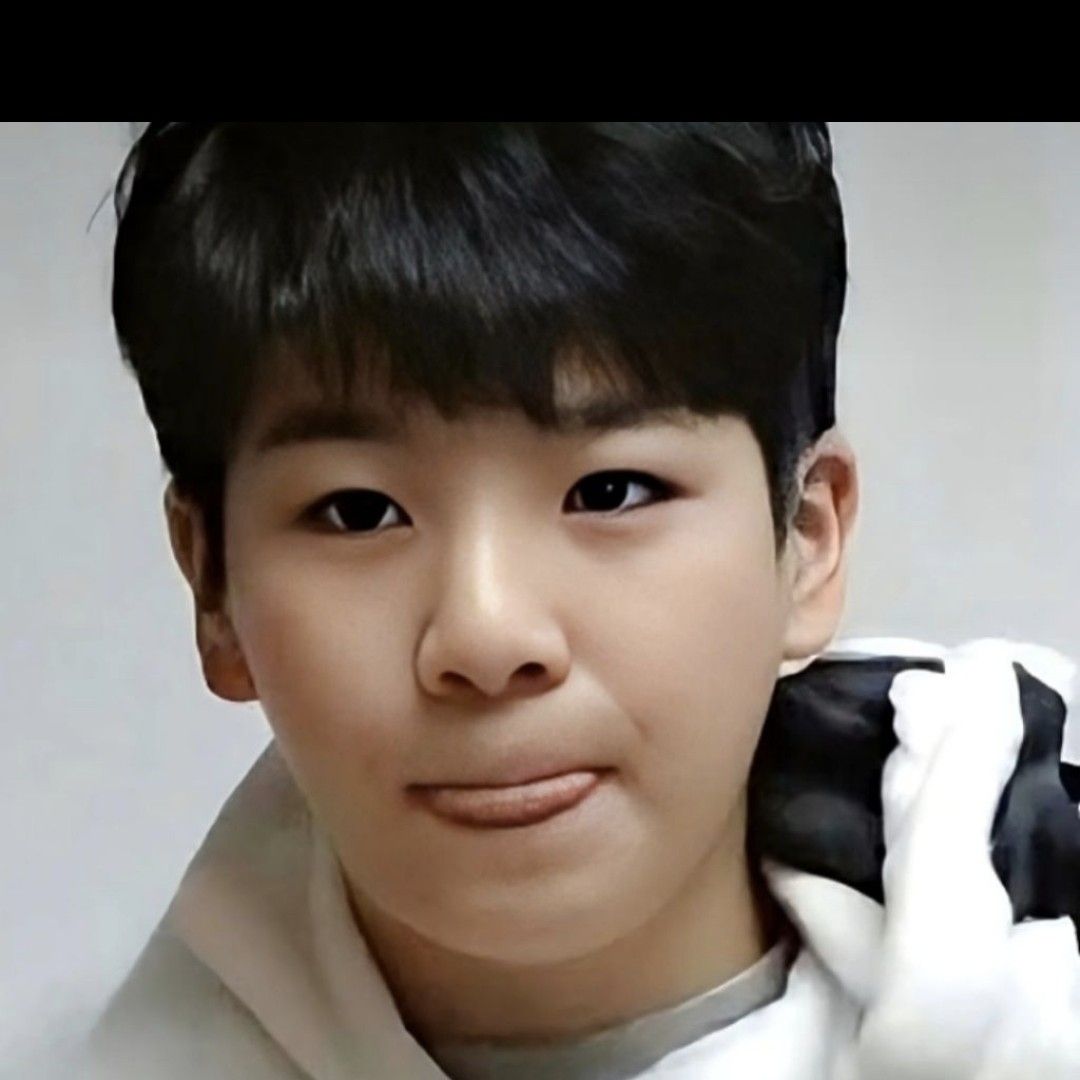 Behind-the-scenes cut of Jeong Dongwon