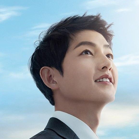 A moment captured by a fan of Song Joongki