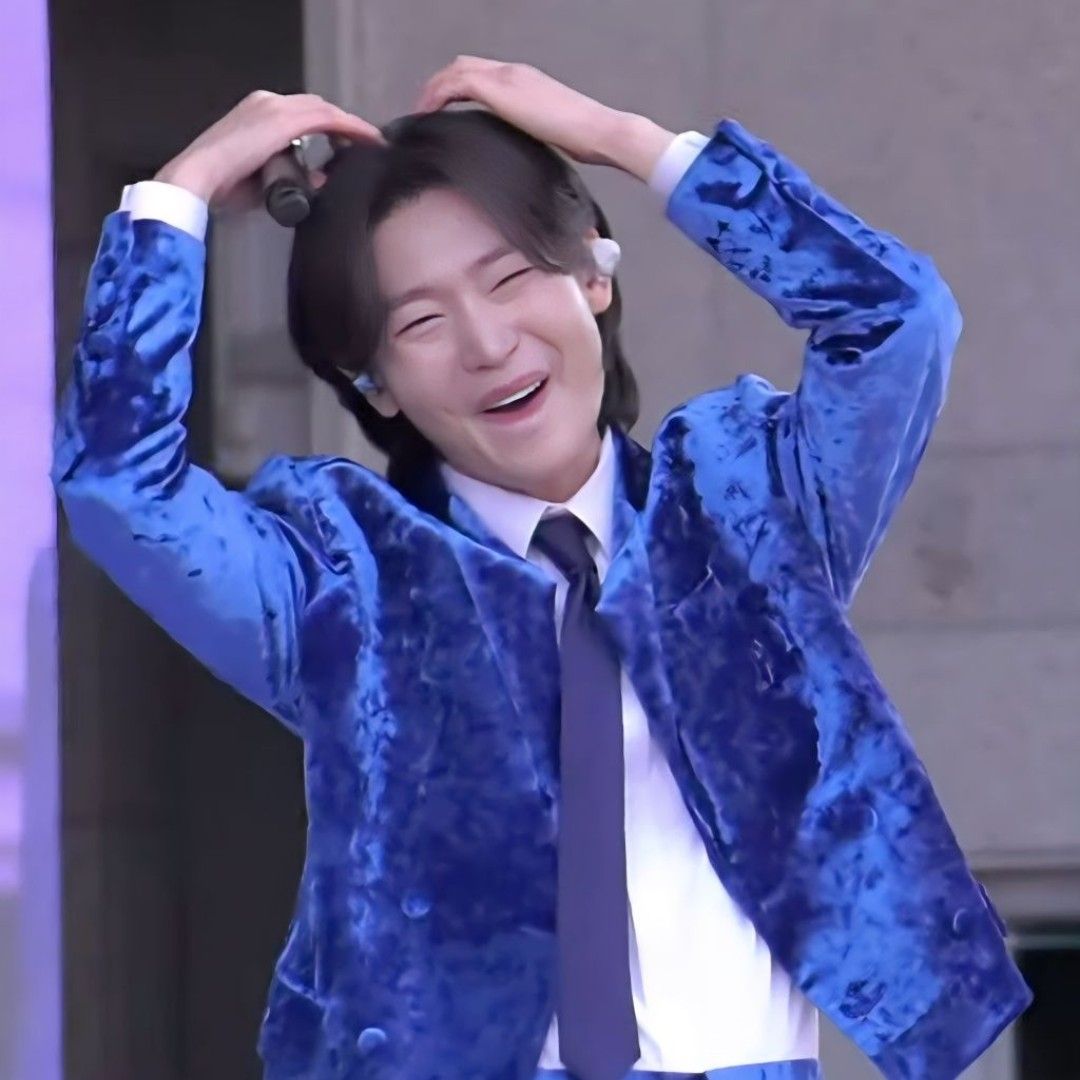 A moment captured by a fan of Kim Yongbin