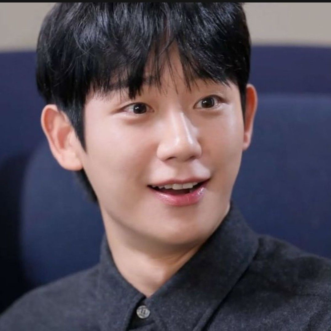 Latest photo of Jung Haein