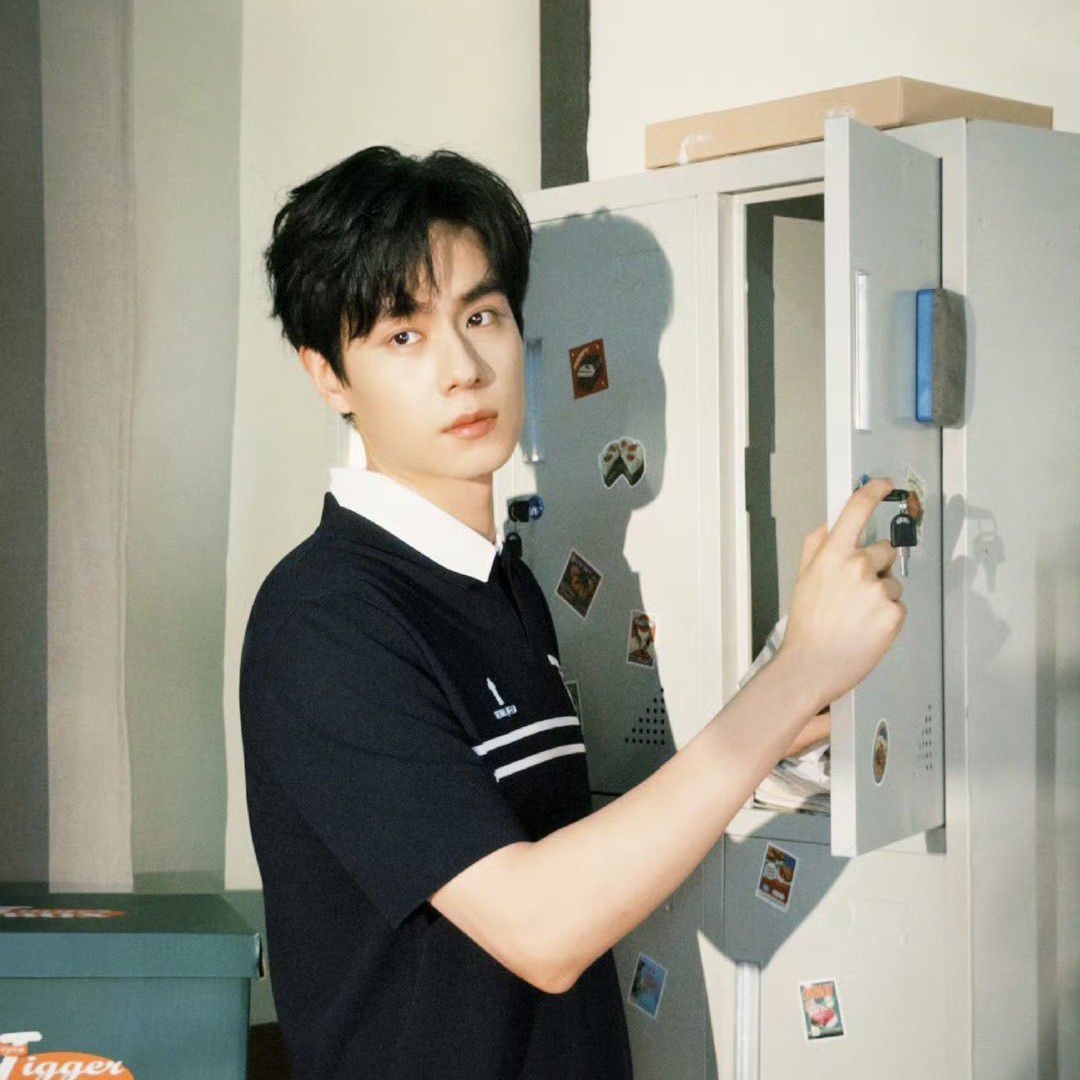 Behind-the-scenes cut of Hu Yitian