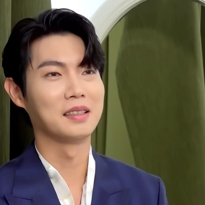 Latest photo of Son Taejin