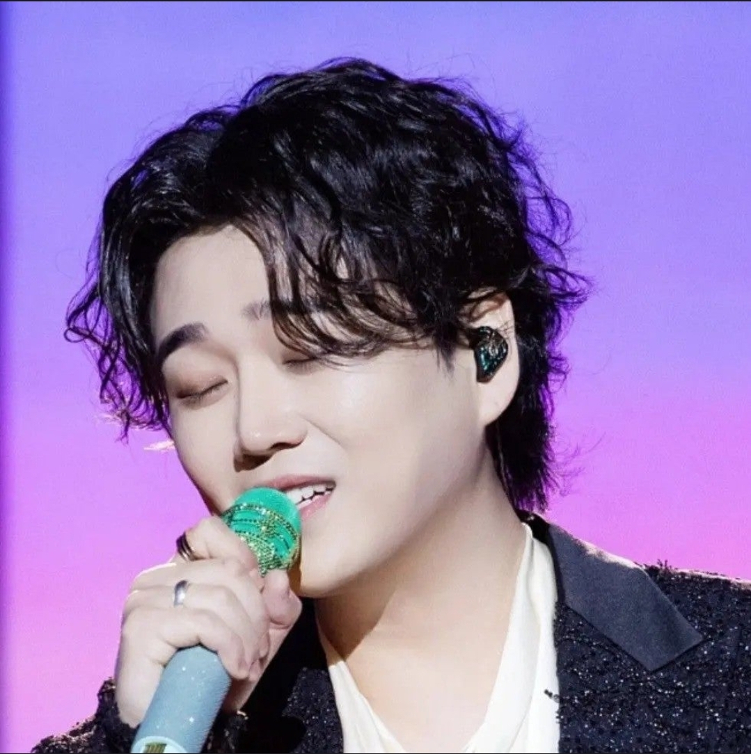 Behind-the-scenes cut of Hwang Youngwoong