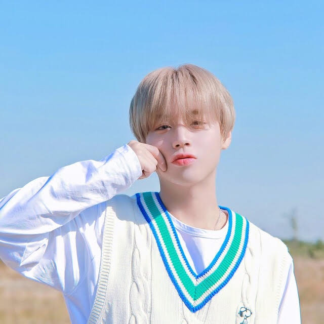 Behind-the-scenes cut of Park Jihoon
