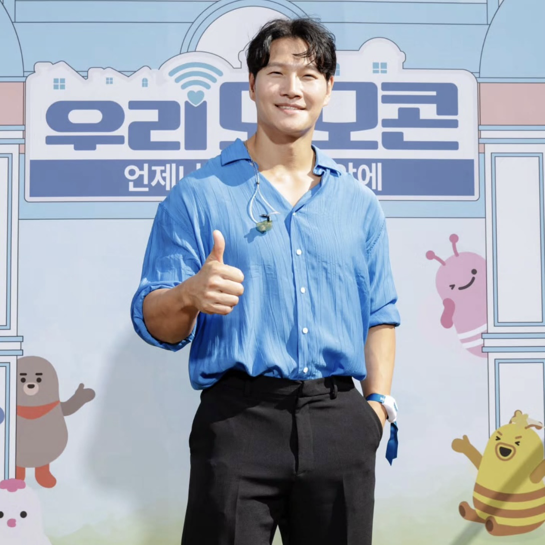 Latest photo of Kim Jongkook