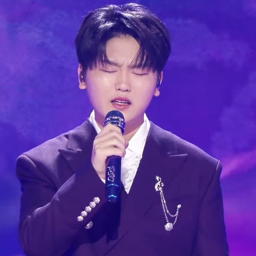 Behind-the-scenes cut of Park Sungon