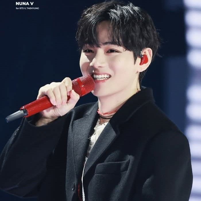 Latest photo of Kim Taehyung (V)