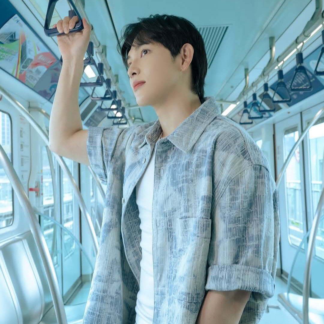Recent activity shot of Lim Siwan
