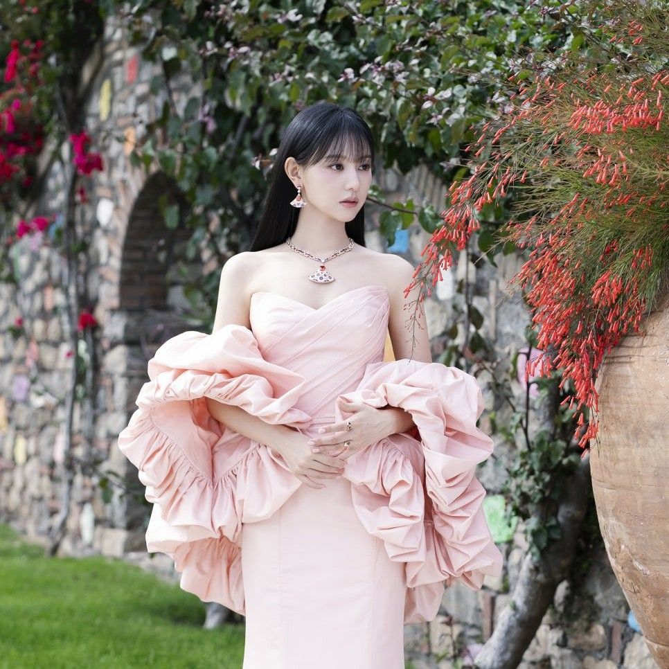 Recent activity shot of Kim Jiwon