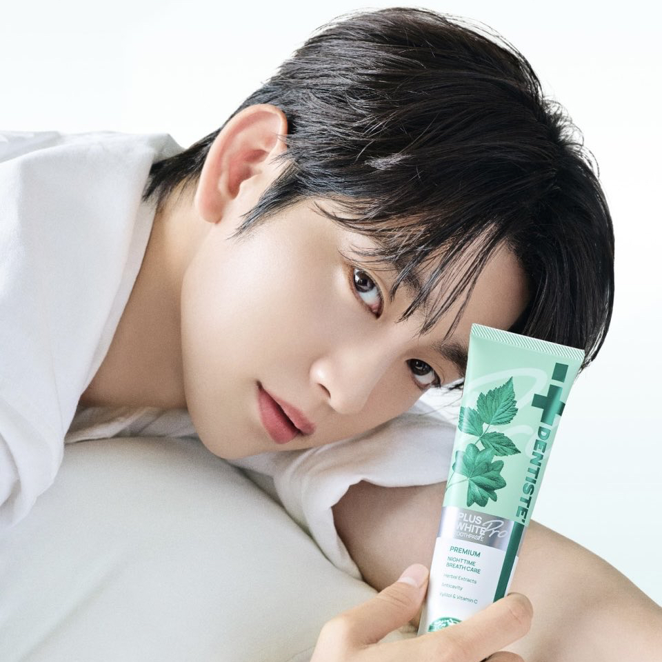 A moment captured by a fan of Park Jinyoung