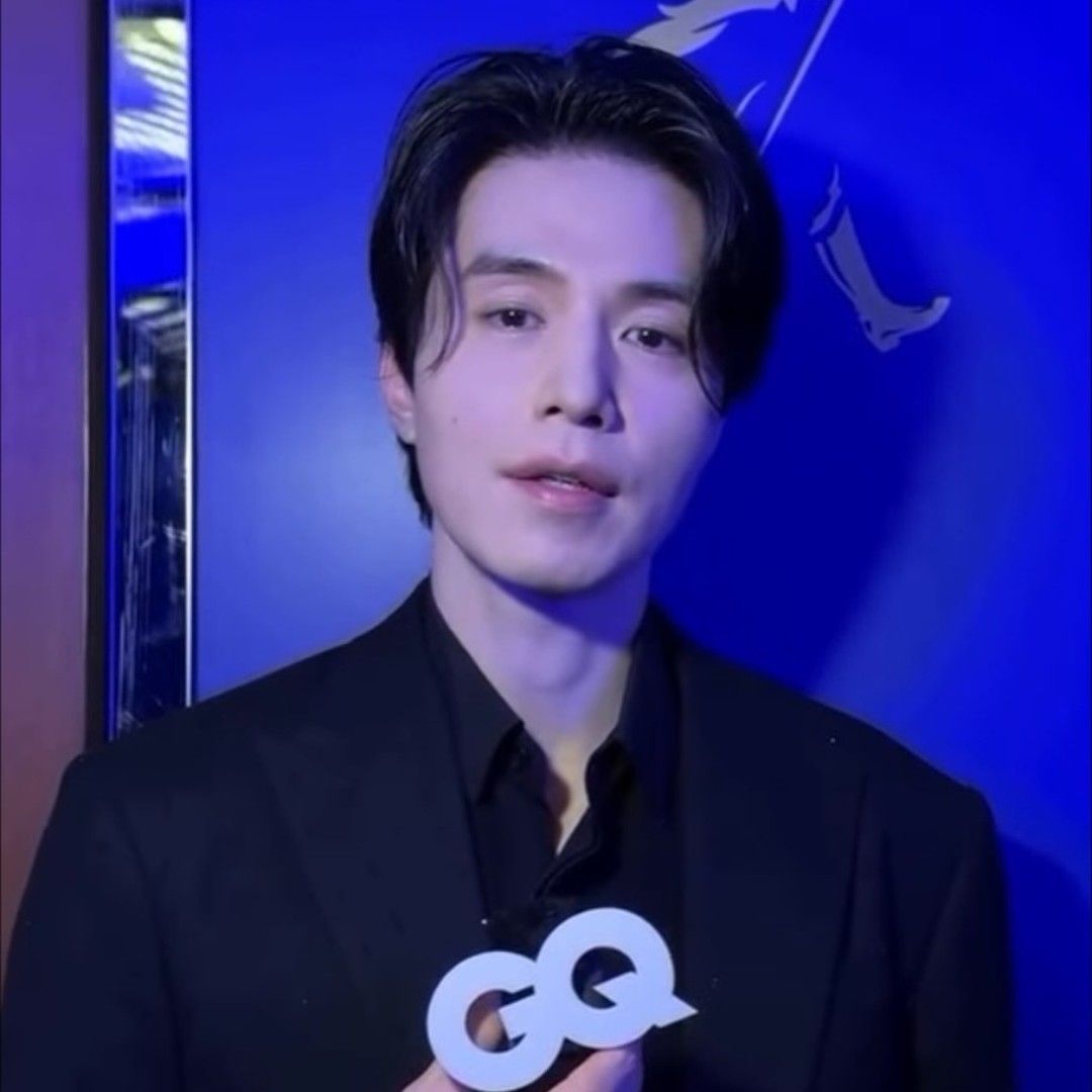 Behind-the-scenes cut of Lee Dongwook