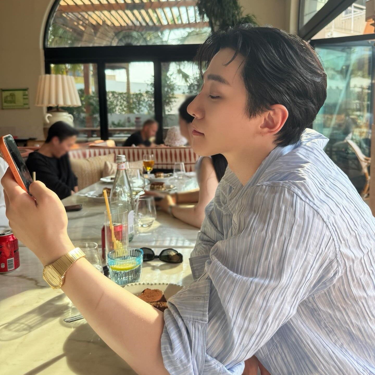 イ・ジュノの最近の活動ショット