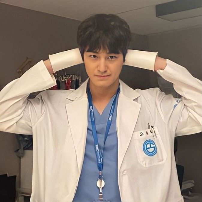 Behind-the-scenes cut of Kim Bum