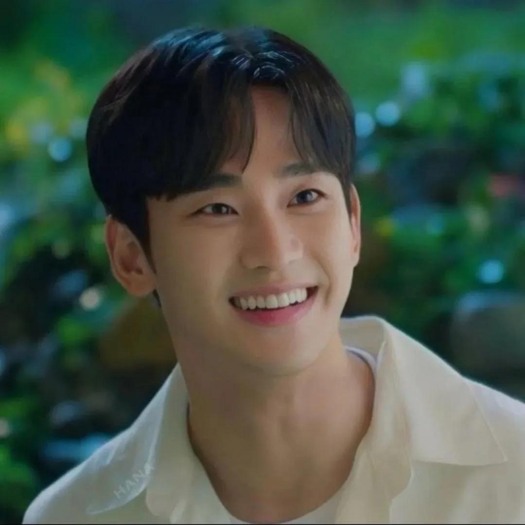 Latest photo of Kim Soohyun