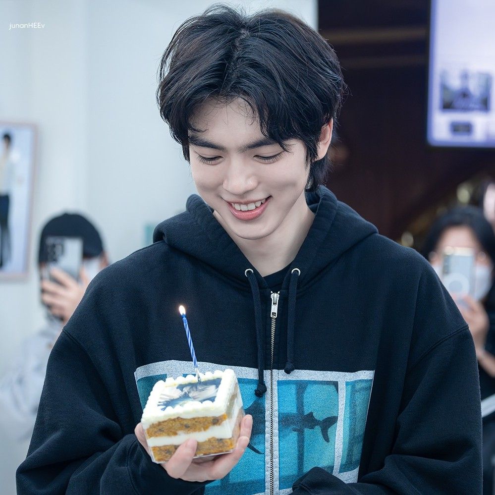 Recent activity shot of Cha Junhwan