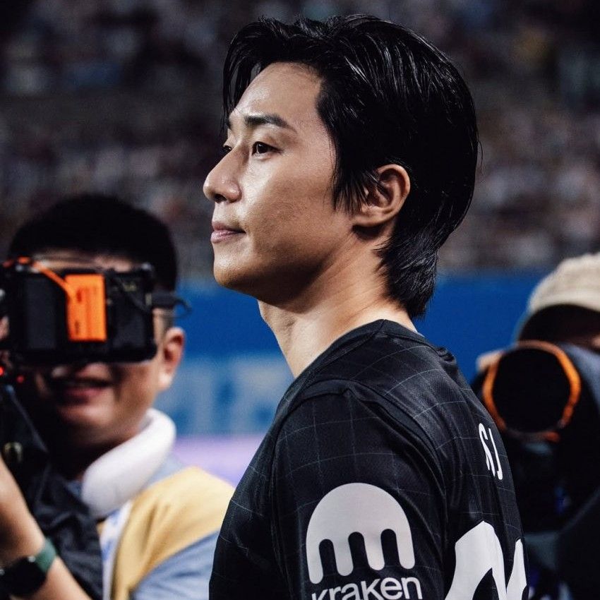 Latest photo of Park Seojoon