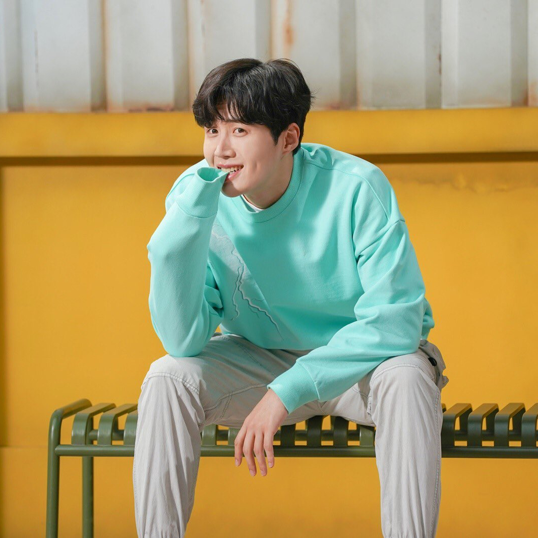 Behind-the-scenes cut of Kim Seonho