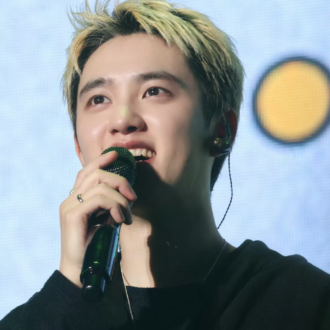A moment captured by a fan of Doh Kyungsoo (D.O.)