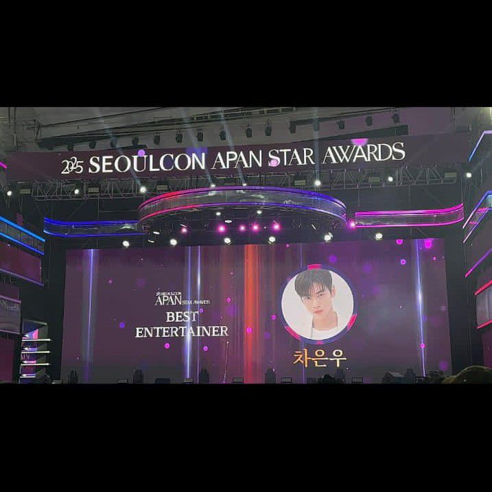 Cuplikan di balik layar dari Cha Eunwoo