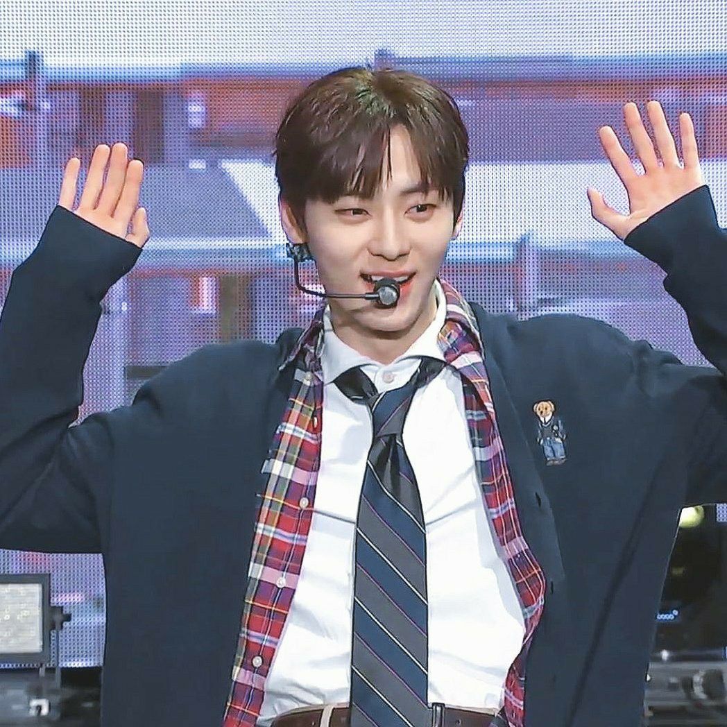Recent activity shot of Hwang Minhyun