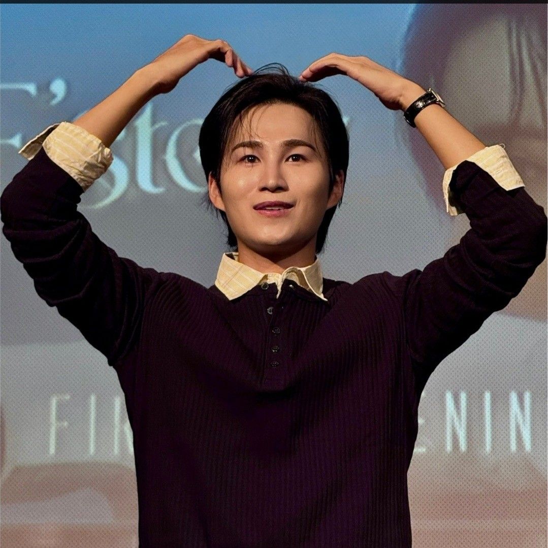 A moment captured by a fan of Kim Heejae