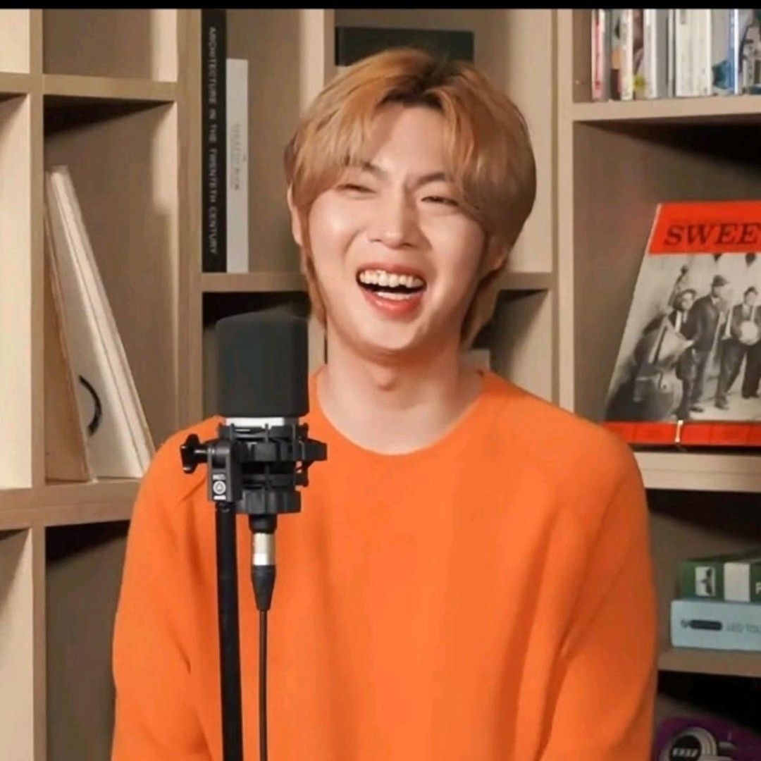 Behind-the-scenes cut of Son Taejin