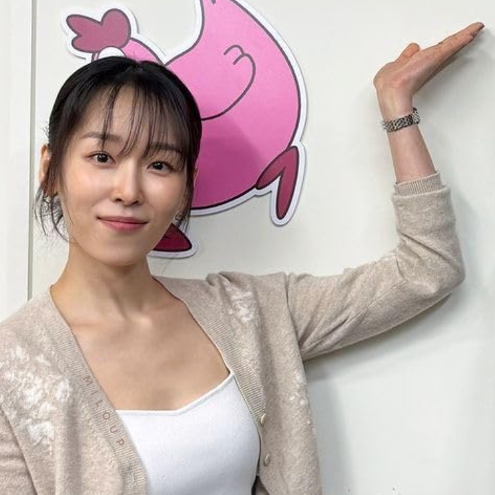 A moment captured by a fan of Seo Hyunjin
