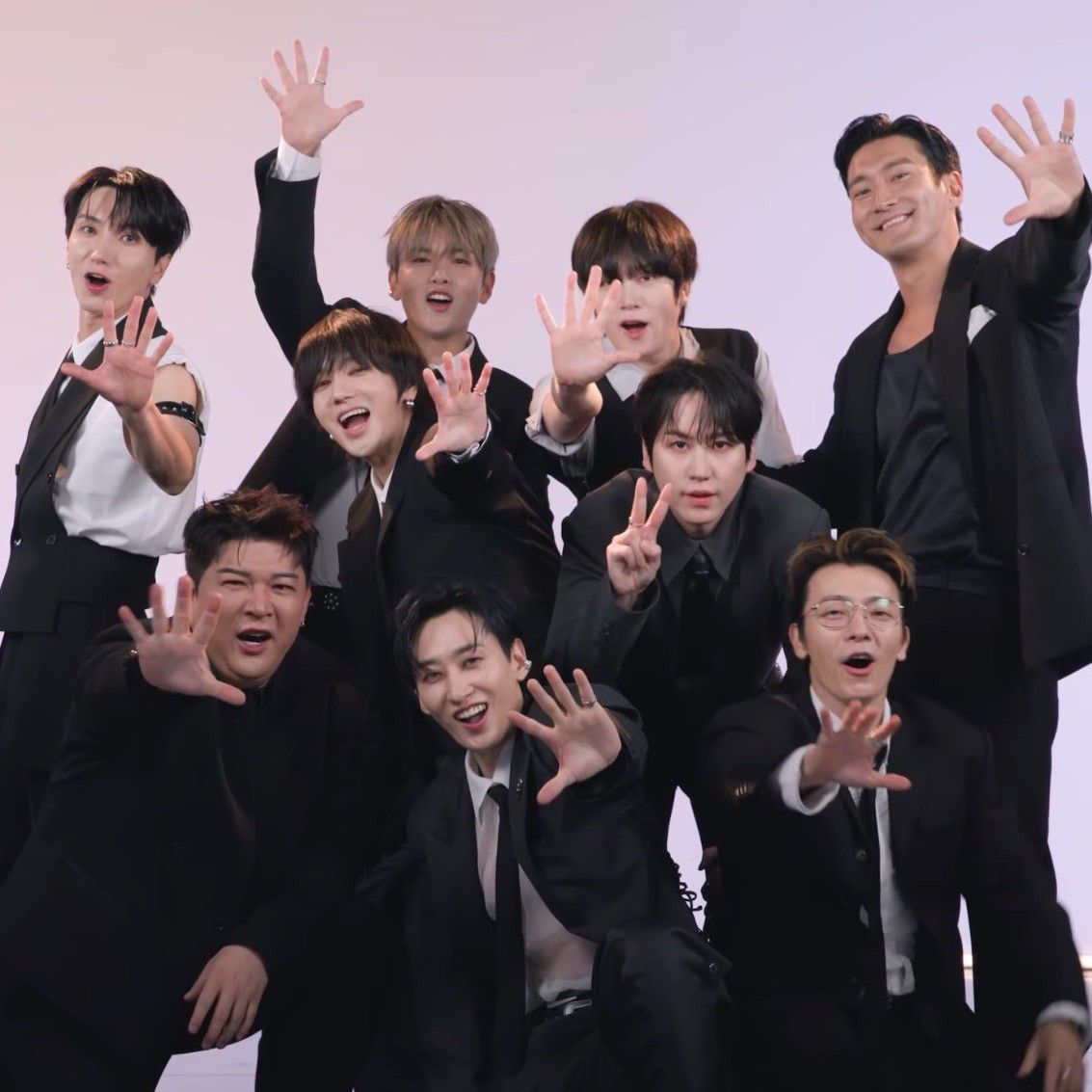 Behind-the-scenes cut of Choi Siwon