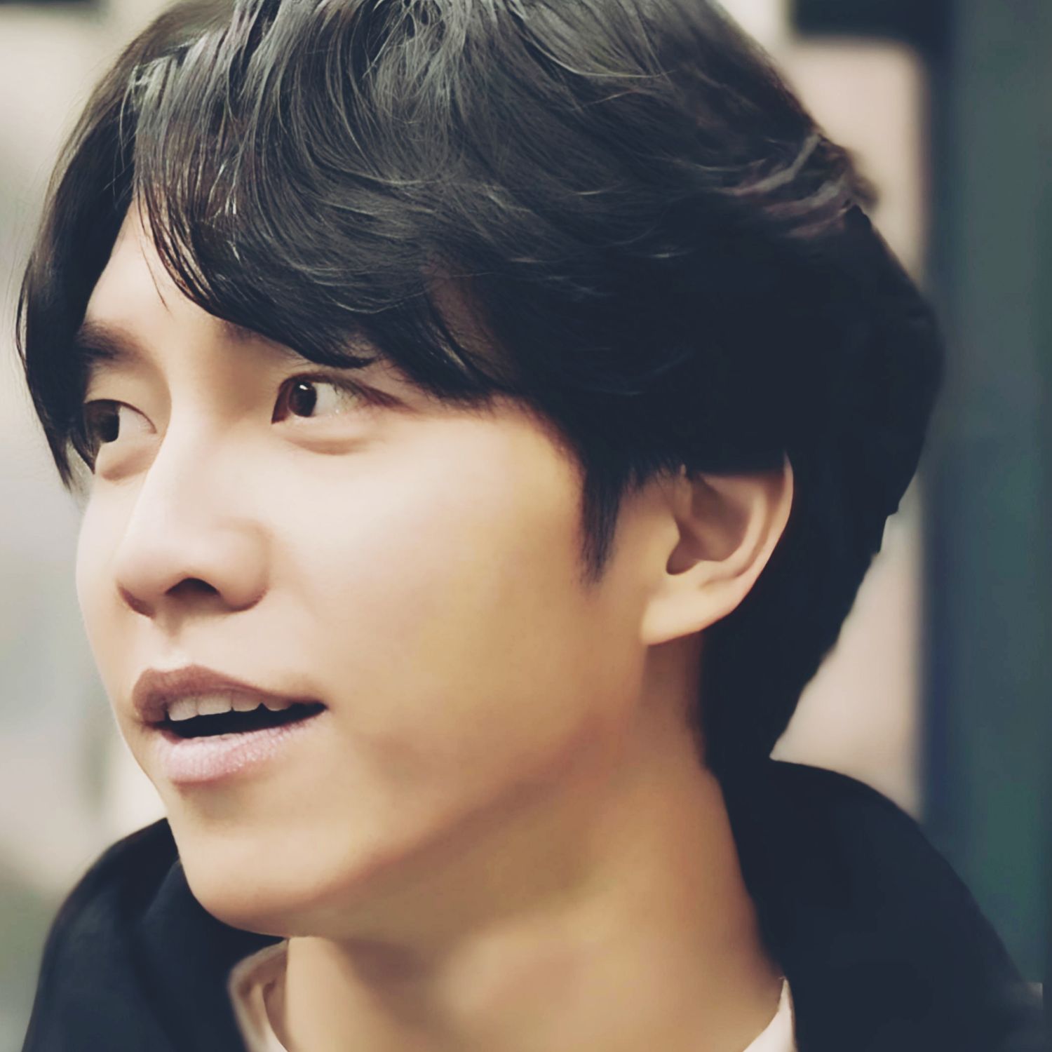 Recent activity shot of Lee Seunggi