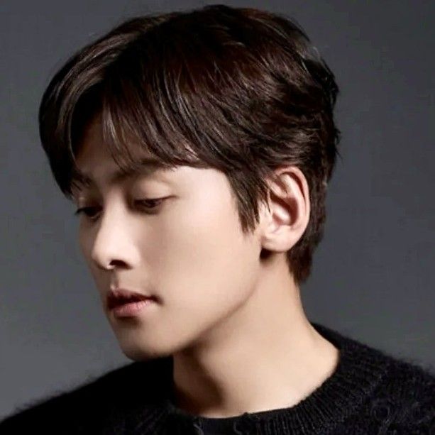 Behind-the-scenes cut of Ji Changwook