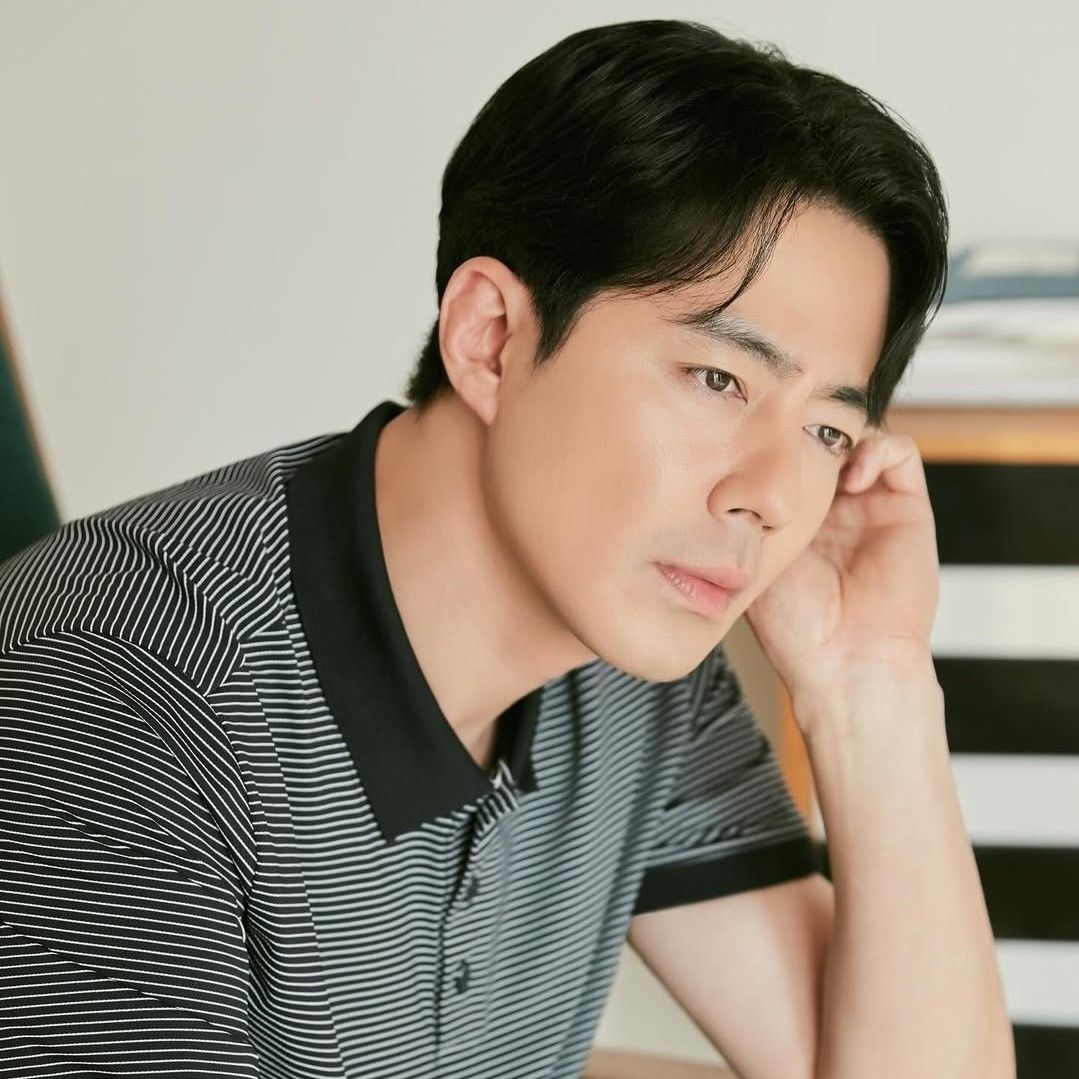 Behind-the-scenes cut of Jo Insung
